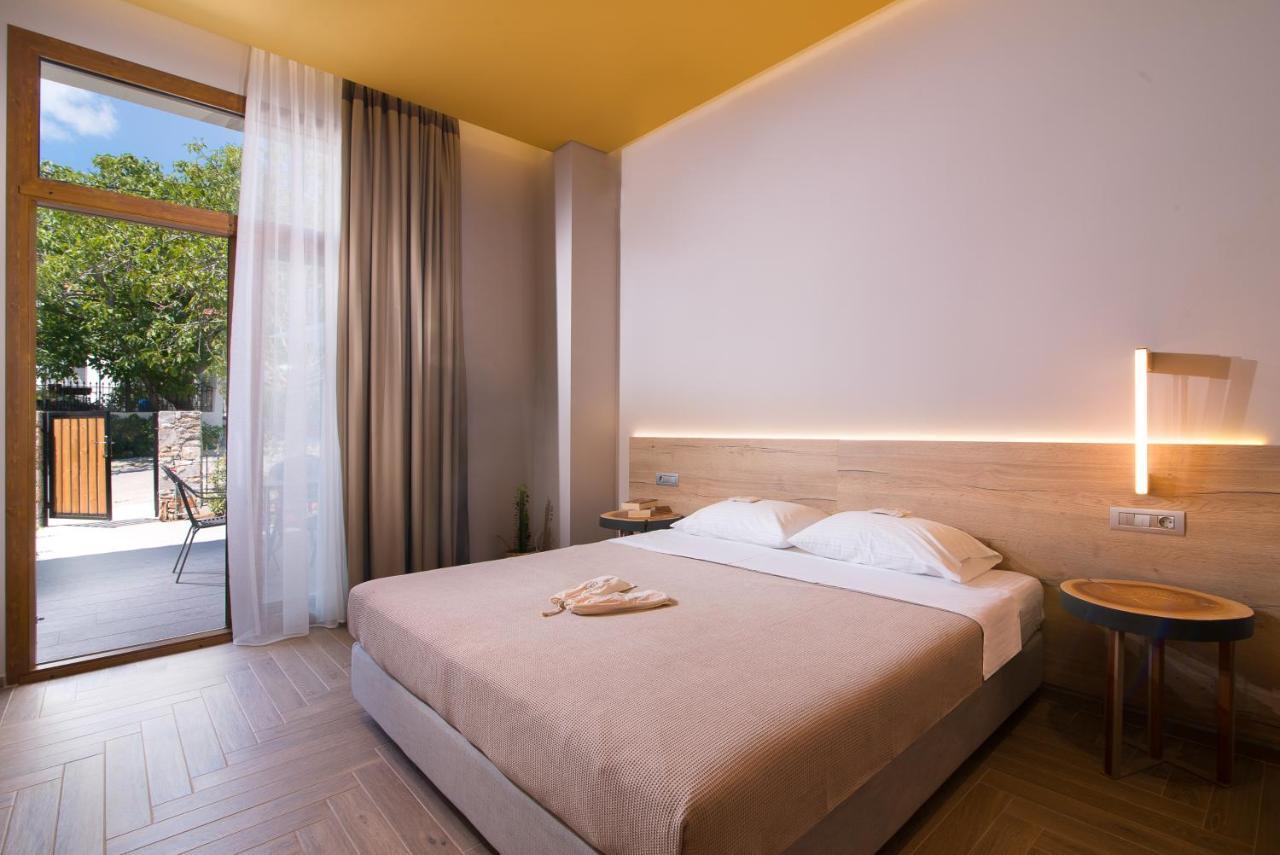 On The Rocks Aparthotel Theologos  Exterior photo